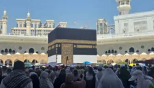 Kemenhaj mengimbau jemaah umrah dan WNI di Arab Saudi meningkatkan kewaspadaan serta memantau informasi resmi terkait keamanan. (Foto: Kemenhaj)