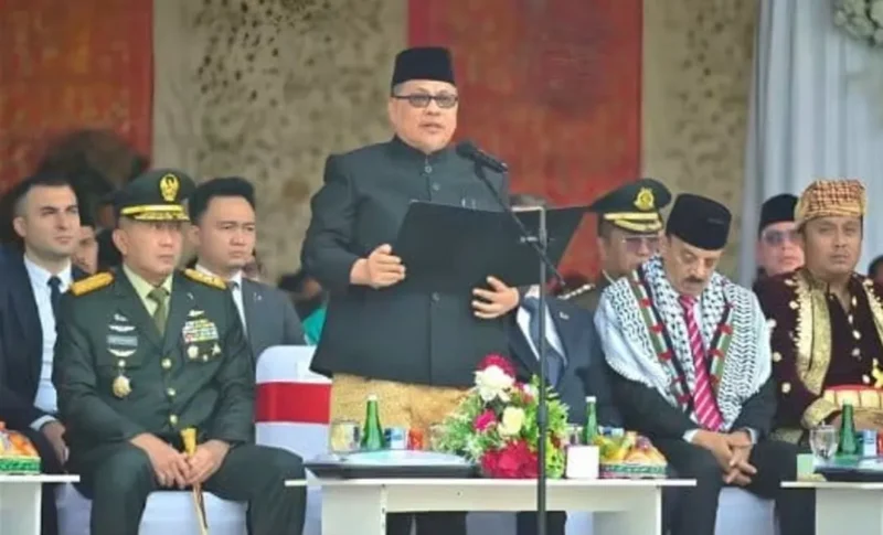 Ketua DPRD Sumbar Muhidi membacakan Ikrar Hari Kesaktian Pancasila, Kamis (1/10/2026). (Foto: Ist)
