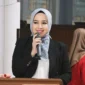 Ketua Yayasan Pertiwi Padang, dr. Dian Puspita Fadly Amran, Sp.JP melepas keberangkatan tim Drill Squad SD Pertiwi 3 Padang. (Foto: Pemko Padang)