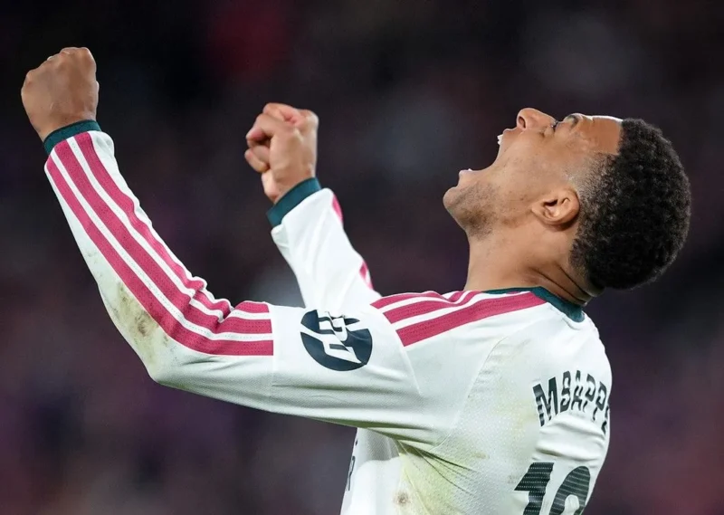 Kylian Mbappe mencetak dua gol saat Real Madrid mengalahkan Barcelona 2-1. (Foto: IG @realmadrid)