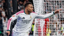 Kylian Mbappe mencetak dua gol saat Real Madrid menggilas Sevilla 4-1 di Santiago Bernabeu, Senin (19/10) dini hari WIB. (Foto: IG @realmadrid)