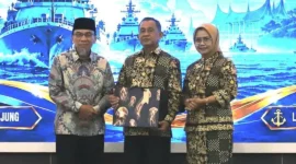 Wakil Wali Kota Padang, Maigus Nasir menghadiri acara Lepas Sambut Komandan Dankodaeral II Padang di Auditorium Gubernur Sumbar, Senin (26/10/2026) malam. (Foto: Pemko Padang)