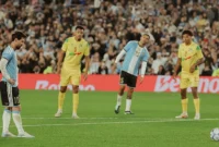 Lionel Messi mencetak gol melalui titik penalti dan membawa Argentina unggul 3-0. (Foto: IG @afaseleccion)