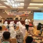 Ketua DPRD Sumbar Muhidi saat menghadiri kegiatan latihan menulis literasi tingkat SMA se-Kota Padang. (Foto: Ist)