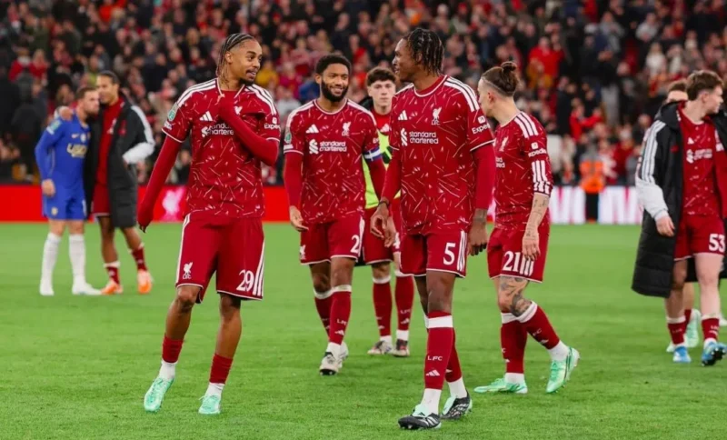 Liverpool melaju ke perempat final Carabao Cup 2026/2027 setelah menyingkirkan Chelsea lewat adu penalti 6-5. (Foto: IG @liverpoolfc)