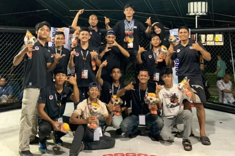 Alfarel Radhiya meraih emas MMA Kota Padang di Porprov Sumbar XVI 2026. (Foto: Pemko Padang)
