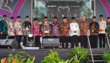 Wakil Wali Padang Maigus Nasir menutup MTQ Nasional ke-42 tingkat Kota Padang di Lapangan Upacara Balai Kota Padang, Aie Pacah, Rabu (14/10/2026). (Foto: Pemko Padang)