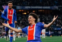 Pemain PSG Magnes Akliouche merayakan gol ke gawang Manchester City dalam lanjutan Liga Champions di Etihad Stadium, Kamis (15/10/2026). (Foto: IG @psg)