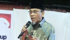 Wakil Wali Kota Padang, Maigus Nasir, menghadiri peringatan Hari Sumpah Pemuda ke-98 di Kantor Pemuda Purus Baru, Kelurahan Purus, Kecamatan Padang Barat, Jumat (30/10/2026) malam. (Foto: Pemko Padang)