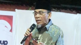 Wakil Wali Kota Padang, Maigus Nasir, menghadiri peringatan Hari Sumpah Pemuda ke-98 di Kantor Pemuda Purus Baru, Kelurahan Purus, Kecamatan Padang Barat, Jumat (30/10/2026) malam. (Foto: Pemko Padang)