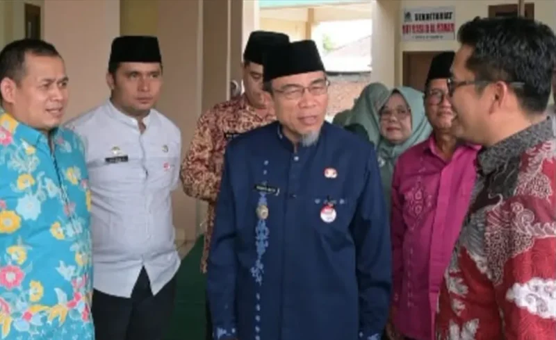 Wakil Wali Kota Padang Maigus Nasir meninjau pelaksanaan final MTQ ke-42 tingkat Kota Padang, Selasa (13/10/2026). (Foto: Pemko Padang)