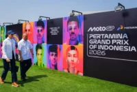 Menpar Widiyanti Putri Wardhana saat menghadiri upacara pembukaan MotoGP Mandalika 2026 di Pertamina Mandalika International Circuit, NTB, Minggu (11/10/2026). (Foto: Kemenpar)