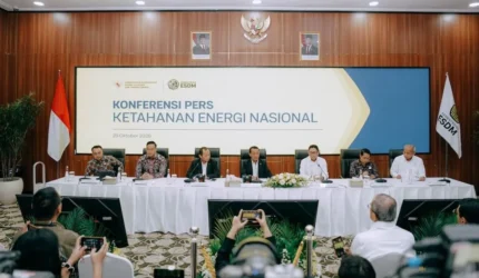 Menteri ESDM Bahlil dalam konferensi pers tentang ketahanan energi nasional