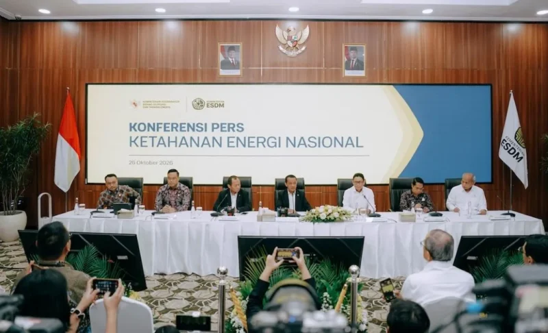 Menteri ESDM Bahlil Lahadalia saat konferensi pers mengenai ketahanan energi nasional, Senin (26/10/2026). (Foto: Kementerian ESDM)