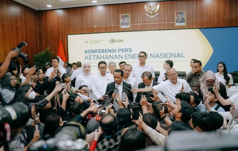 Menteri ESDM Bahlil Lahadalia usai konferensi pers tentang ketahanan energi nasional, Senin (26/10/2026). (Foto: Kementerian ESDM)