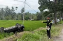 Petugas Satlantas Polres Solok melakukan olah TKP, Senin (26/10/2026). (Foto: Satlantas Polres Solok)