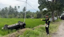 Petugas Satlantas Polres Solok melakukan olah TKP, Senin (26/10/2026). (Foto: Satlantas Polres Solok)