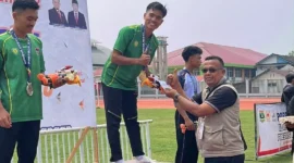 Muhammad Fakhri Ramadan meraih emas lompat tinggi pada Porprov Sumbar 2026. (Foto: Pemko Padang)