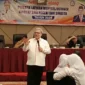 Ketua DPRD Sumbar Muhidi saat memberikan motivasi dalam kegiatan latihan menulis dan literasi bagi siswa SMA negeri dan swasta. (Foto: Ist)