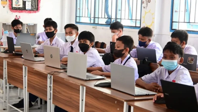 Pemko Padang memberlakukan PJJ bagi siswa PAUD hingga SMP sampai 17 Oktober 2026 untuk mengantisipasi dampak kabut asap. (Foto: Pemko Padang)