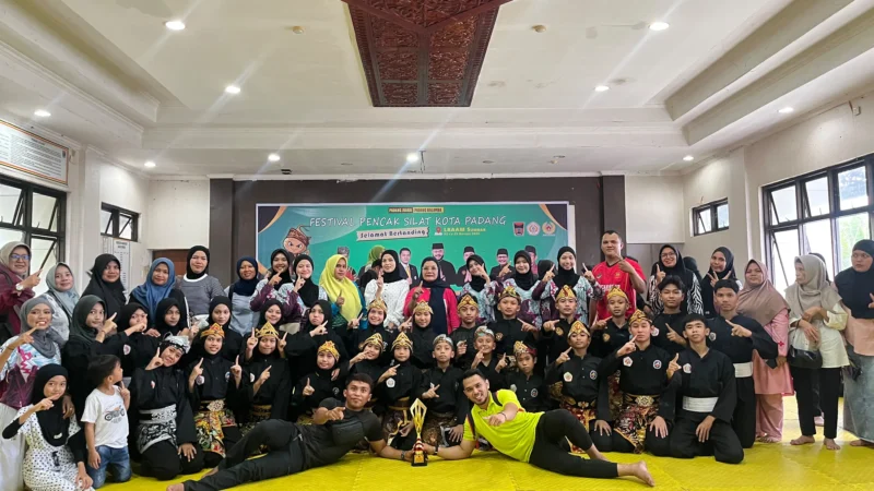 PPS Sakato Semen Padang meraih 21 emas dan 5 perak di Festival Pencak Silat Kota Padang 2026. (Foto: Ist)