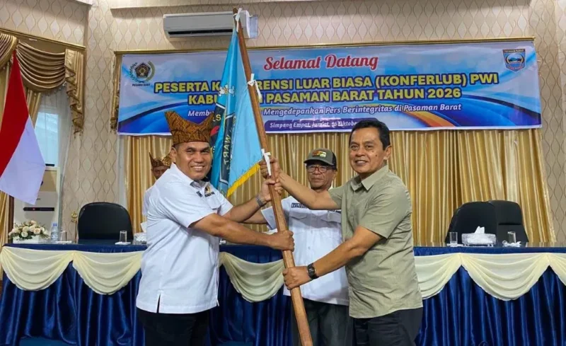 Junir terpilih secara aklamasi sebagai Ketua PWI Pasbar periode 2026–2029. (Foto: Diskominfo Pasbar)