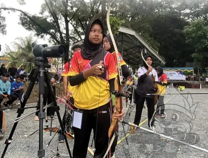 Atlet panahan Kota Padang berhasil menyumbangkan 3 emas, 2 perak, dan 3 perunggu pada hari pertama Porprov XVI Sumbar 2026. (Foto: Ist)