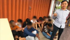 Satpol PP Padang mengamankan 12 pelajar yang diduga hendak tawuran di Tampat Durian, Jumat (16/10/2026). (Foto: Humas Satpol PP Padang) 