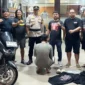 Polresta Padang mengamankan terduga pelaku pembunuhan seorang wanita di salah satu hotel di Padang. (Foto: Ist)