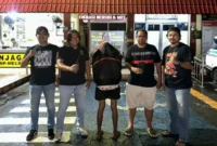 Tim 1 Klewang Satreskrim Polresta Padang mengamankan pelaku pencurian ponsel, Rabu (28/10/2026). (Foto: Dok. Polresta Padang)