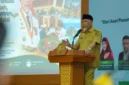 Gubernur Sumbar Mahyeldi memberikan sambutan seminar dan pelantikan pengurus IAEI Sumbar di Aula Anggun Nan Tongga, Kantor Perwakilan Bank Indonesia Provinsi Sumbar, Selasa (27/10/2026). (Foto: Adpsb)