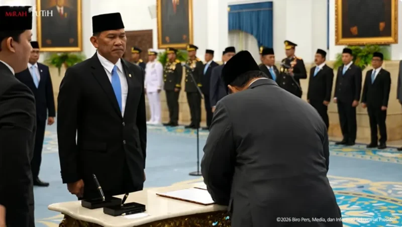 Pelantikan Kristomei Sianturi sebagai Kepala BNPB di Istana Negara, Kamis (15/10/2026). (Foto: YouTube Sekretariat Presiden)
