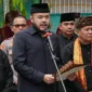 Wali Kota Padang Fadly Amran melantik sekaligus mengukuhkan Pengurus KAN Pauh IX Periode 2026–2031. (Foto: Pemko Padang)