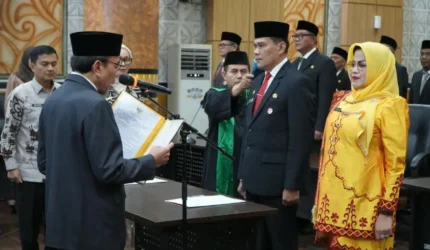 Pelantikan pejabat Pemko Padang