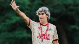 Pelatih Semen Padang FC, Stefano Cugurra. (Foto: IG @semenpadangfcid)