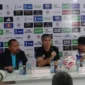 Pelatih Semen Padang FC, Stefano Cugurra saat konferensi pers seusai pertandingan. (Foto: ileague.id)