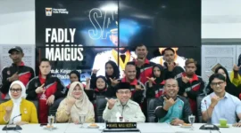 Wakil Wali Kota Padang, Maigus Nasir melepas 12 atlet SOIna Kota Padang yang akan mewakili Sumbar pada Pesonas II 2026 di Kota Kupang, NTT, 14-18 Oktober 2026. (Foto: Pemko Padang)