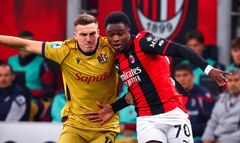 Pemain AC Milan berduel dengan pemain Bologna. (Foto: IG @acmilan)