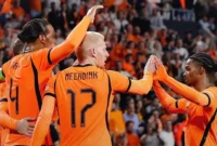 Pemain Belanda merayakan gol ke gawang Serbia. (Foto: IG @onsoranje)
