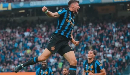 Pemain Inter Milan merayakan gol ke gawang Parma