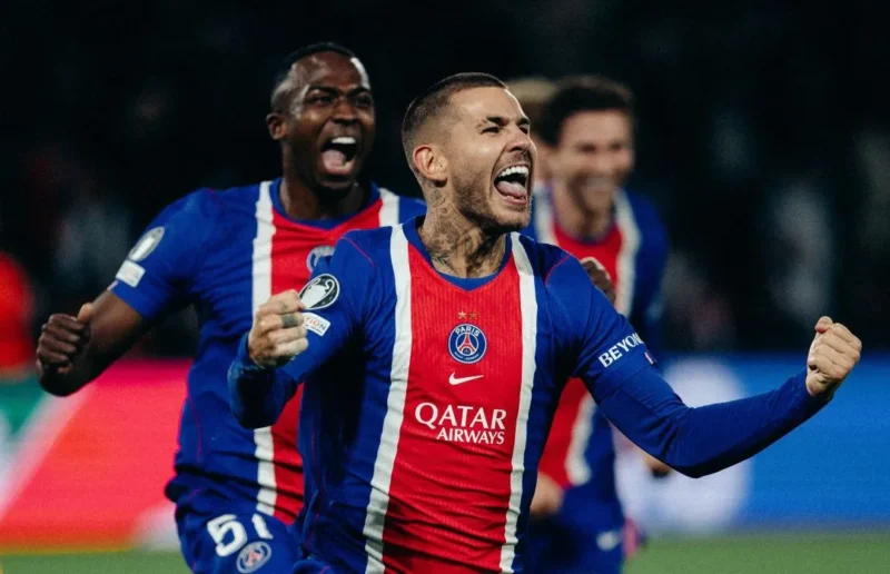 Pemain PSG merayakan gol ke gawang Barcelona dalam laga lanjutan Liga Champions di Parc des Princes, Rabu (21/10/2026) dini hari WIB. (Foto: IG @psg)