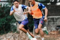 Pemain Semen Padang FC menjalani latihan jelang pertandingan lawan PSPS Pekanbaru pada Minggu (4/10/2026). (Foto: IG @semenpadangfcid)