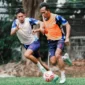 Pemain Semen Padang FC menjalani latihan jelang pertandingan lawan PSPS Pekanbaru pada Minggu (4/10/2026). (Foto: IG @semenpadangfcid)