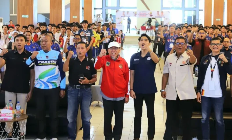 Wakil Wali Kota Padang Maigus Nasir membuka pertandingan cabang olahraga e-sport Porprov XVI Sumbar 2026 di Bagindo Aziz Chan Youth Center (10/10/2026). (Foto: Pemko Padang)