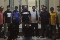 Tim Klewang Satreskrim Polresta Padang membekuk dua pelaku pencurian Isuzu Panther di Kabupaten Bungo, Jambi. (Foto: Polresta Padang)