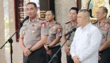 Kapolri Jenderal Pol. Suyudi Ario Seto menerima audiensi Menteri Perhubungan Dudy Purwagandhi di Mabes Polri, Jakarta, Rabu (21/10/2026). (Foto: Humas Polri)