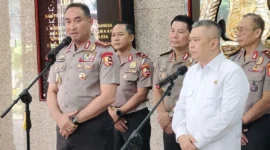 Kapolri Jenderal Pol. Suyudi Ario Seto menerima audiensi Menteri Perhubungan Dudy Purwagandhi di Mabes Polri, Jakarta, Rabu (21/10/2026). (Foto: Humas Polri)