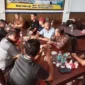 Pengurus DPW IKPS Provinsi Riau saat bersilaturahmi dengan DPD IKPS Kabupaten Bengkalis di kedai kopi Langkisau, Kecamatan Rumbai. (Foto: Dok. Mil)