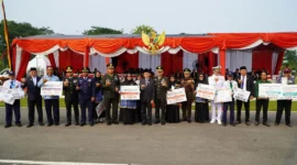 Wakil Wali Kota Padang Maigus Nasir bersama para pemenang Padang Rancak Award 2026 dan pemenang kategori lainnya. (Foto: Pemko Padang)