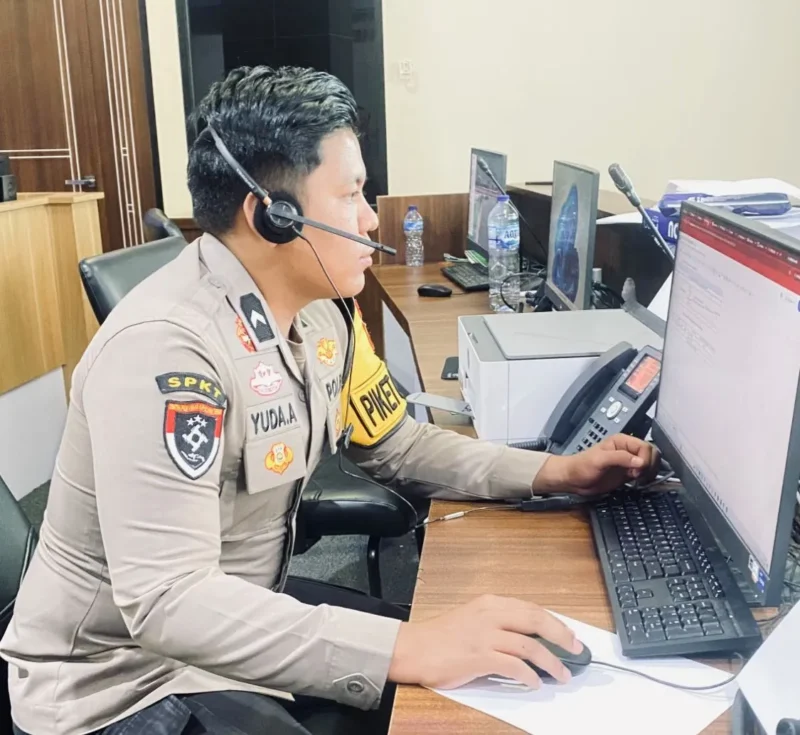 Polda Sumbar siagakan personel SPKT 24 jam untuk melayani laporan darurat dan pengaduan masyarakat melalui Call Center 110. (Foto: Polda Sumbar)
